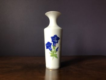 dekoracyjny wazon porcelanowy