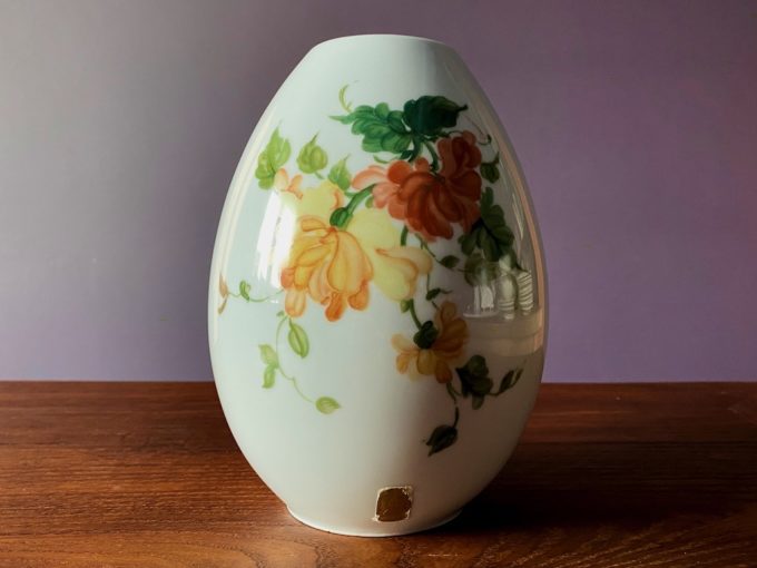 dekoracyjny wazon porcelanowy Kaiser kwiaty