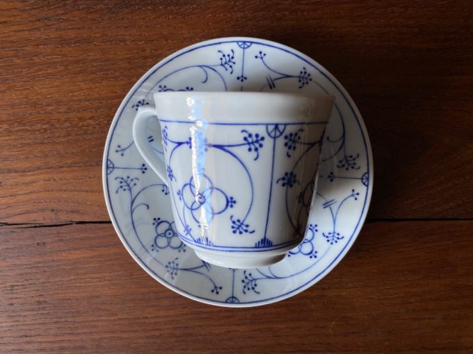 porcelanowe duo wzór słomkowy filiżanka z podstawkiem