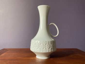 biały wazon porcelanowy mid century